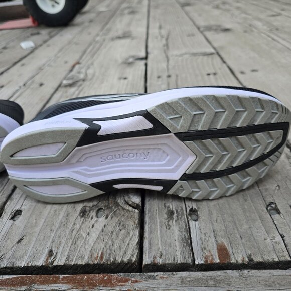 Saucony Men's Axon Road Running Shoe Black 11.5D - Picture 10 of 10